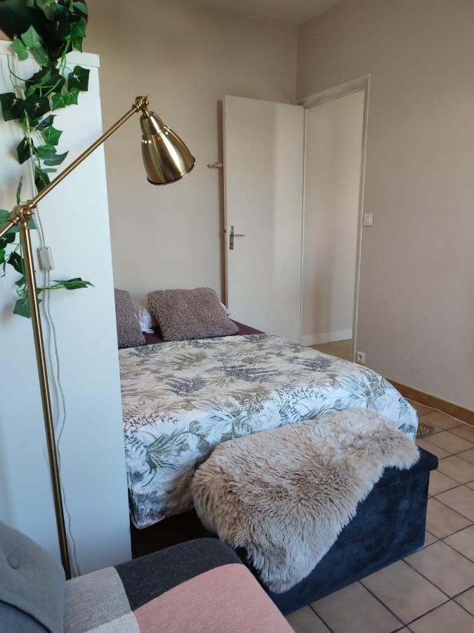 Paris Authentic House Small, Bright And Calm Studio Δωμάτιο φωτογραφία