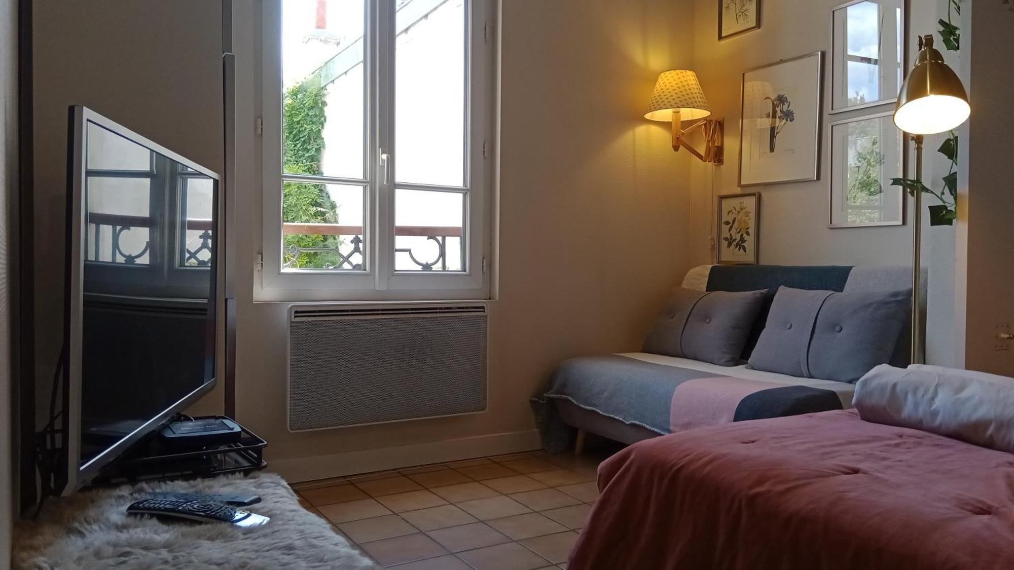 Paris Authentic House Small, Bright And Calm Studio Δωμάτιο φωτογραφία